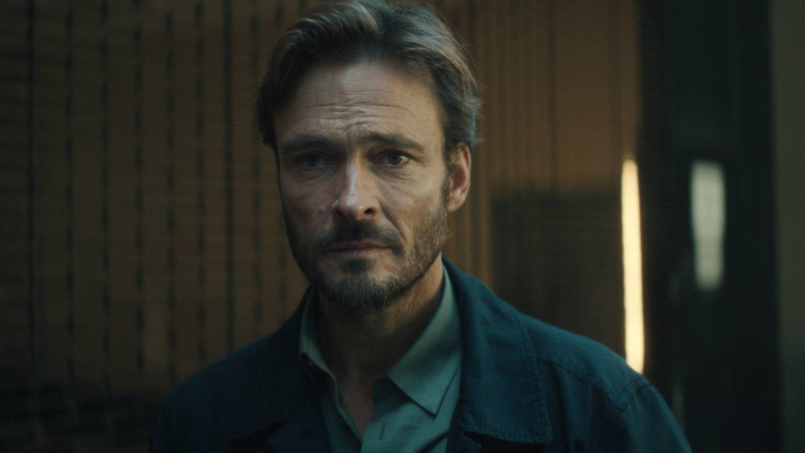 'Unfamiliar': Netflix's Addictive New Cat-and-Mouse Spy Thriller