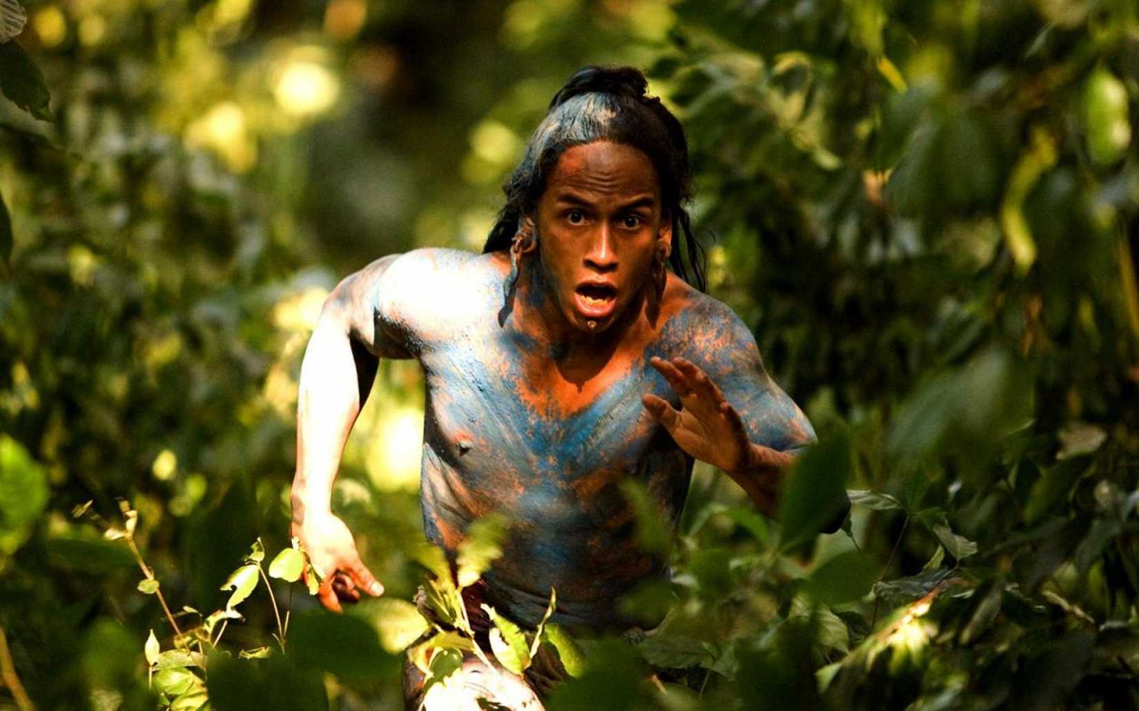 Man running for his life in 'Apocalypto' (2006)