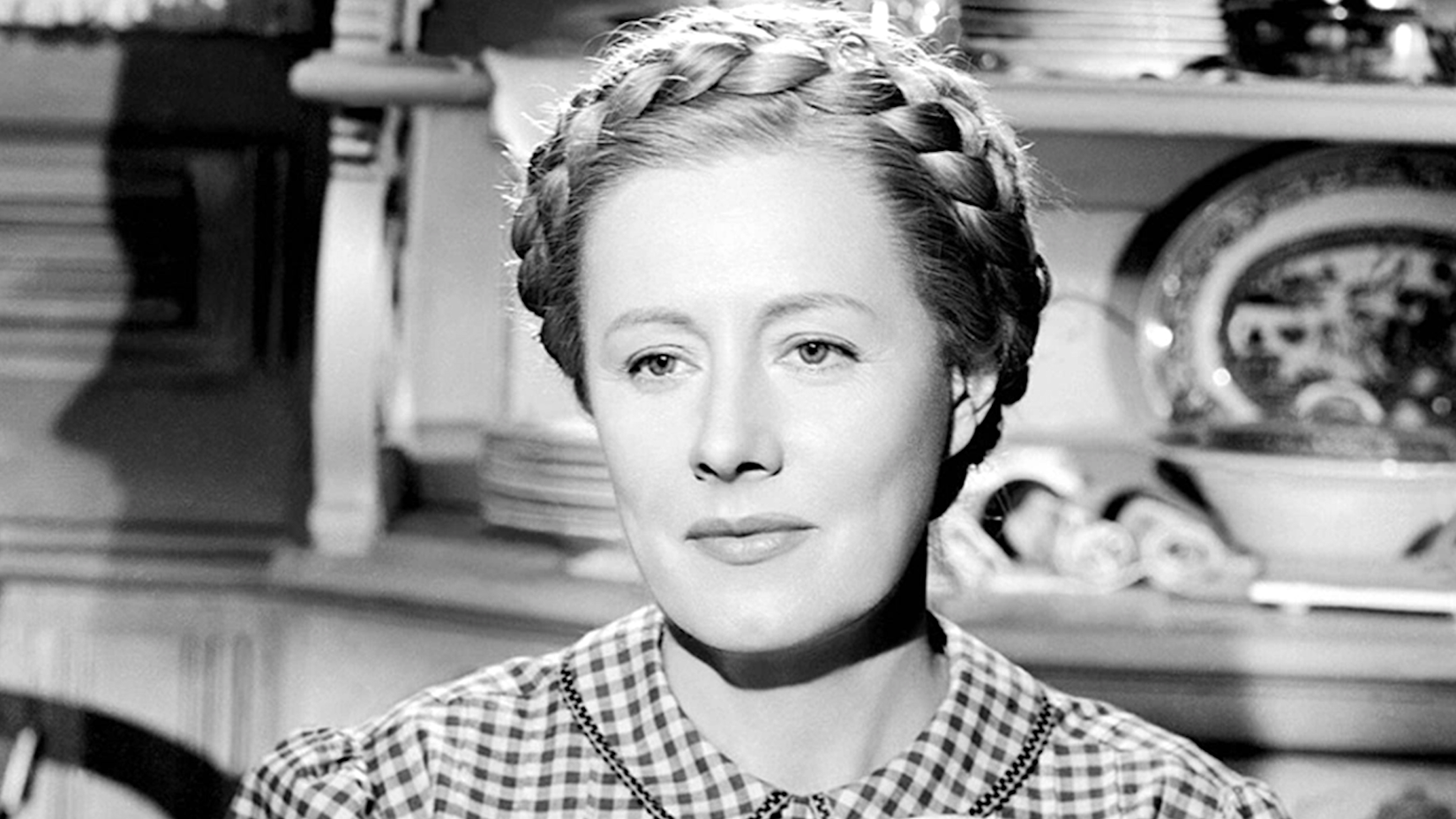 Irene Dunne as Mama in 'I Remember Mama'