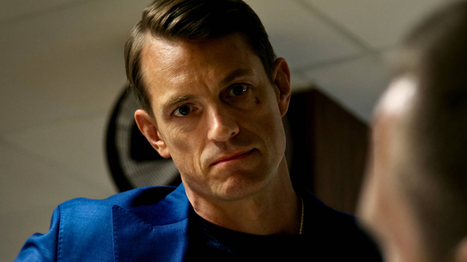 Joel Kinnaman in Detective Hole