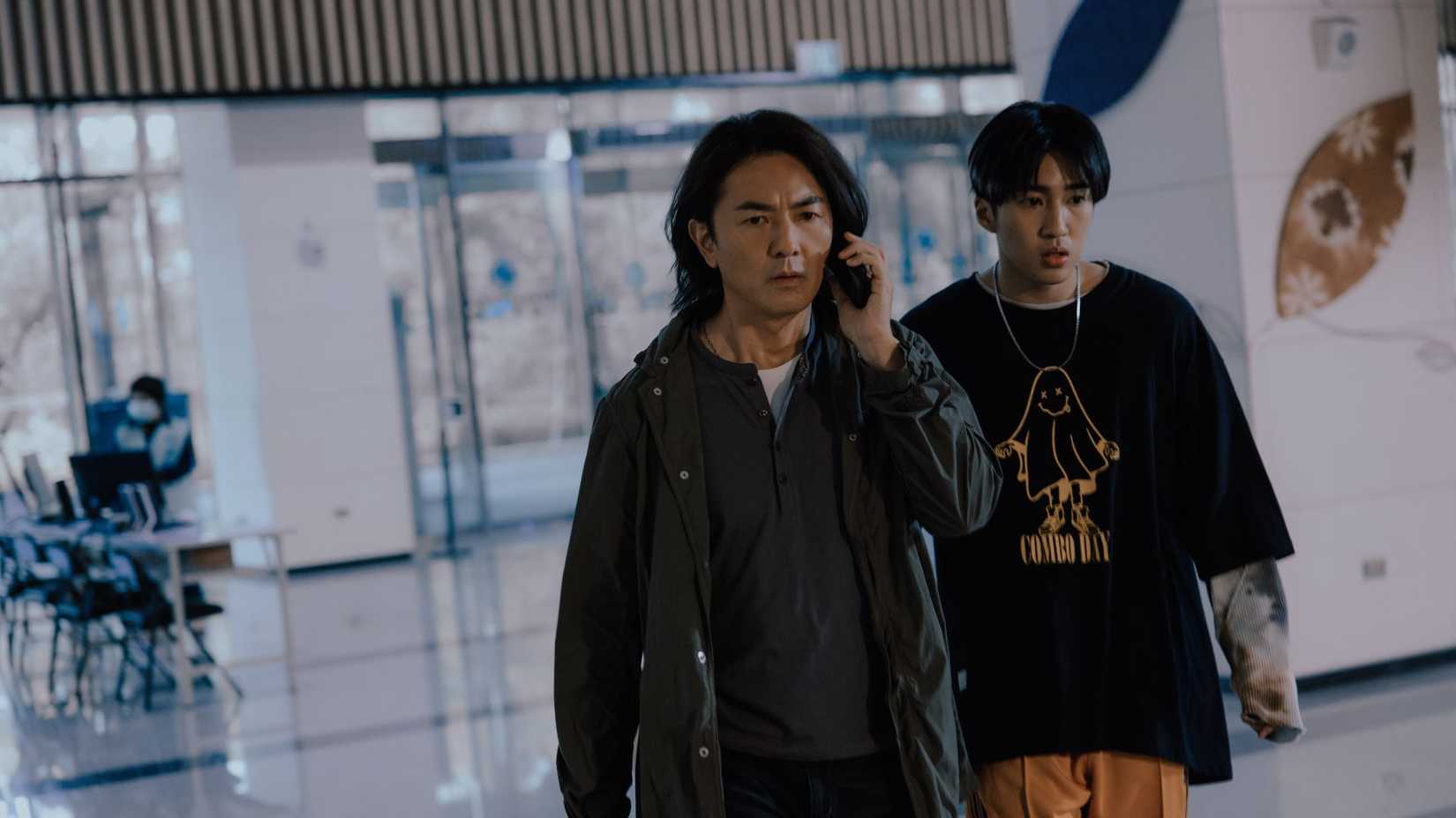 Ekin Cheng and Shou Lou in Million-Follower Detective on Netflix