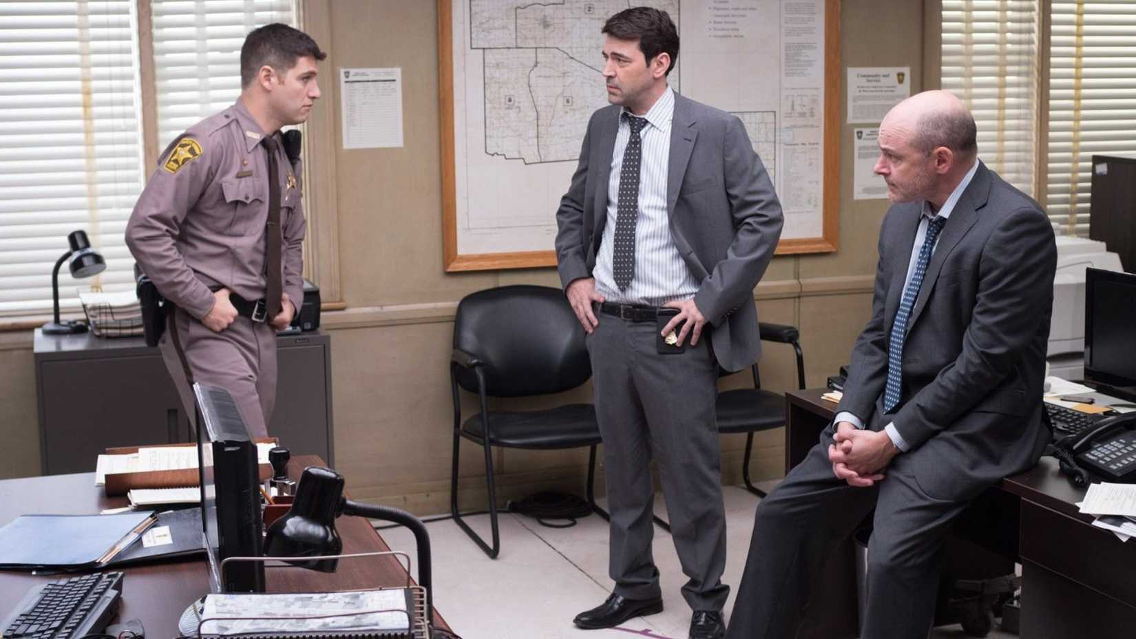 Netflix's Shimmer Lake (2017)