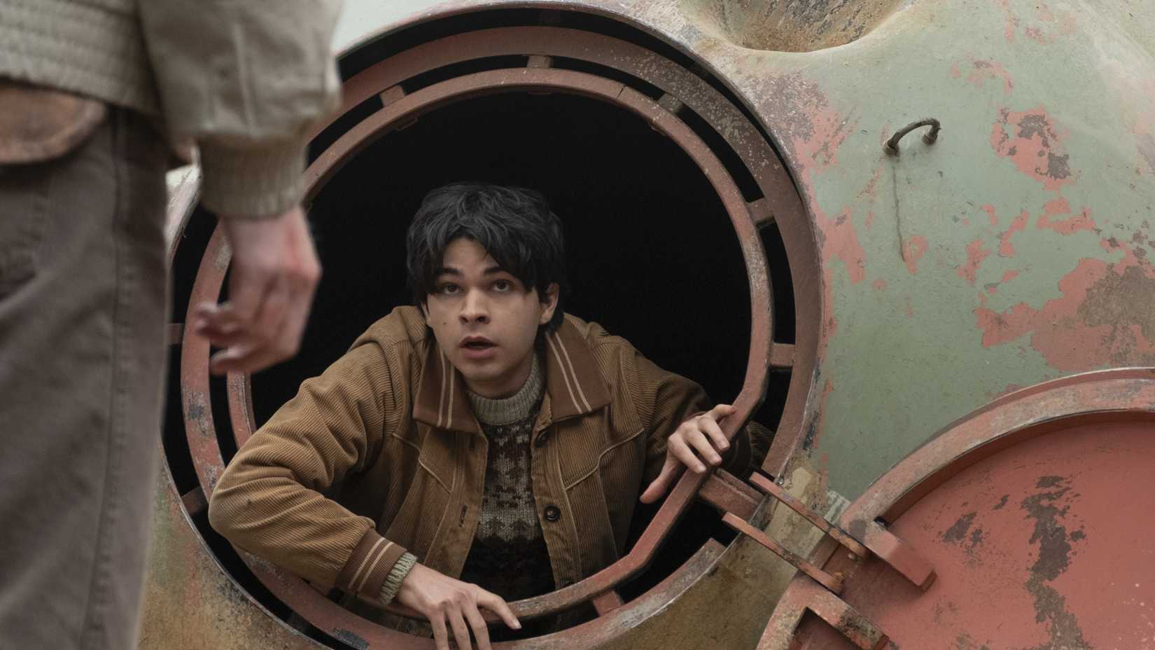 Jakob opens a hatch in Tales From the Loop