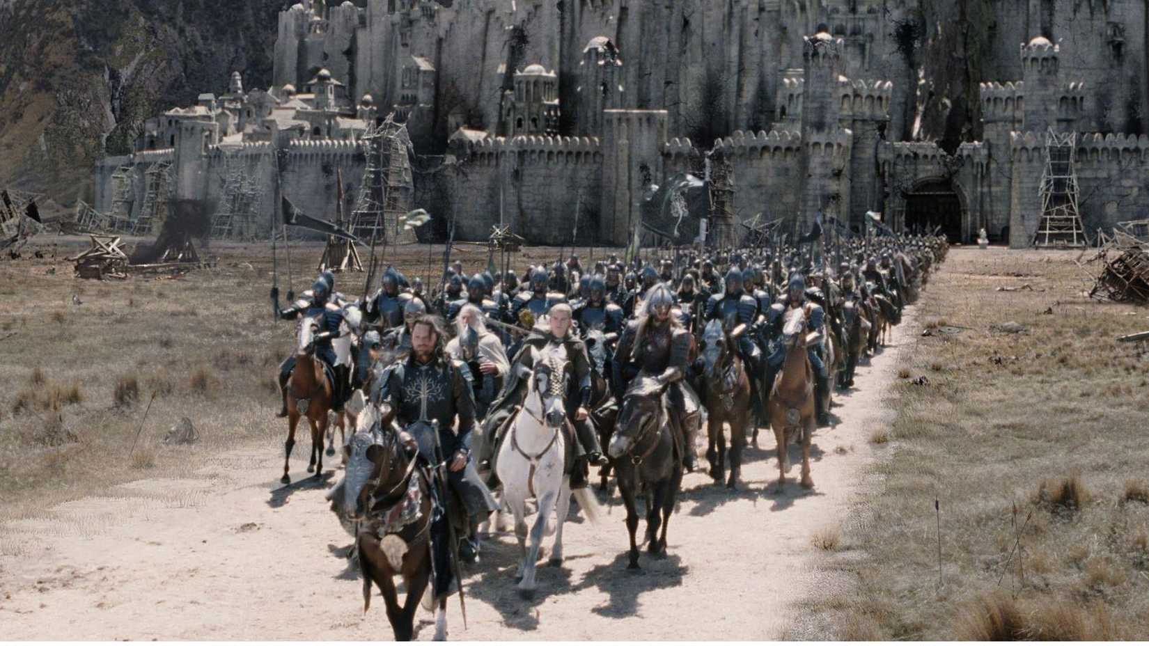 10 Movies with the Highest Number of Extras