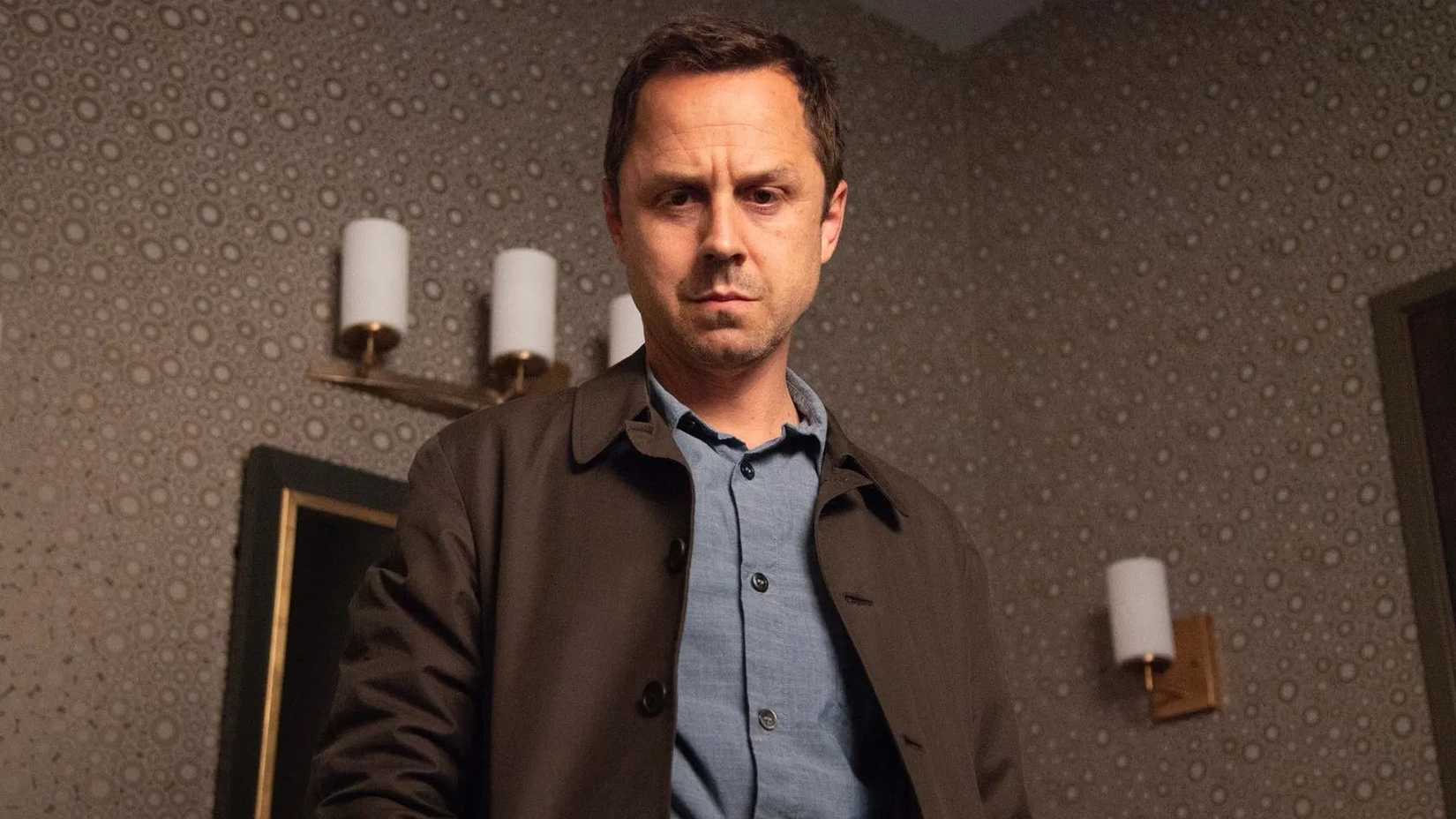 Giovanni Ribisi in 'Sneaky Pete'