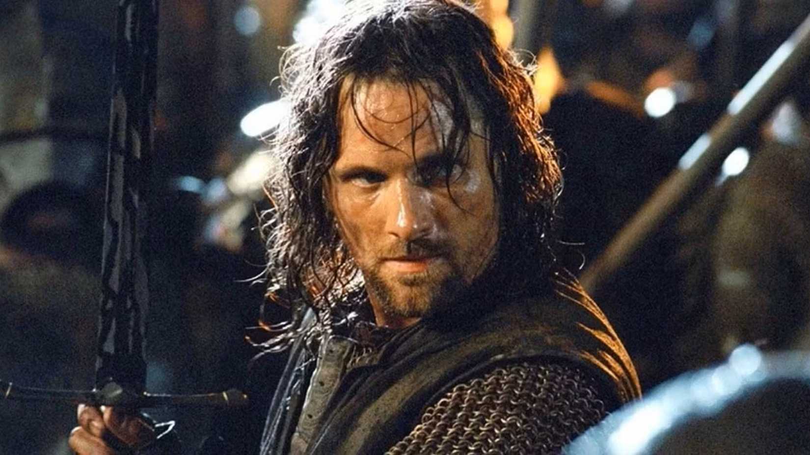 Aragorn in battle in Lord of the Rings.