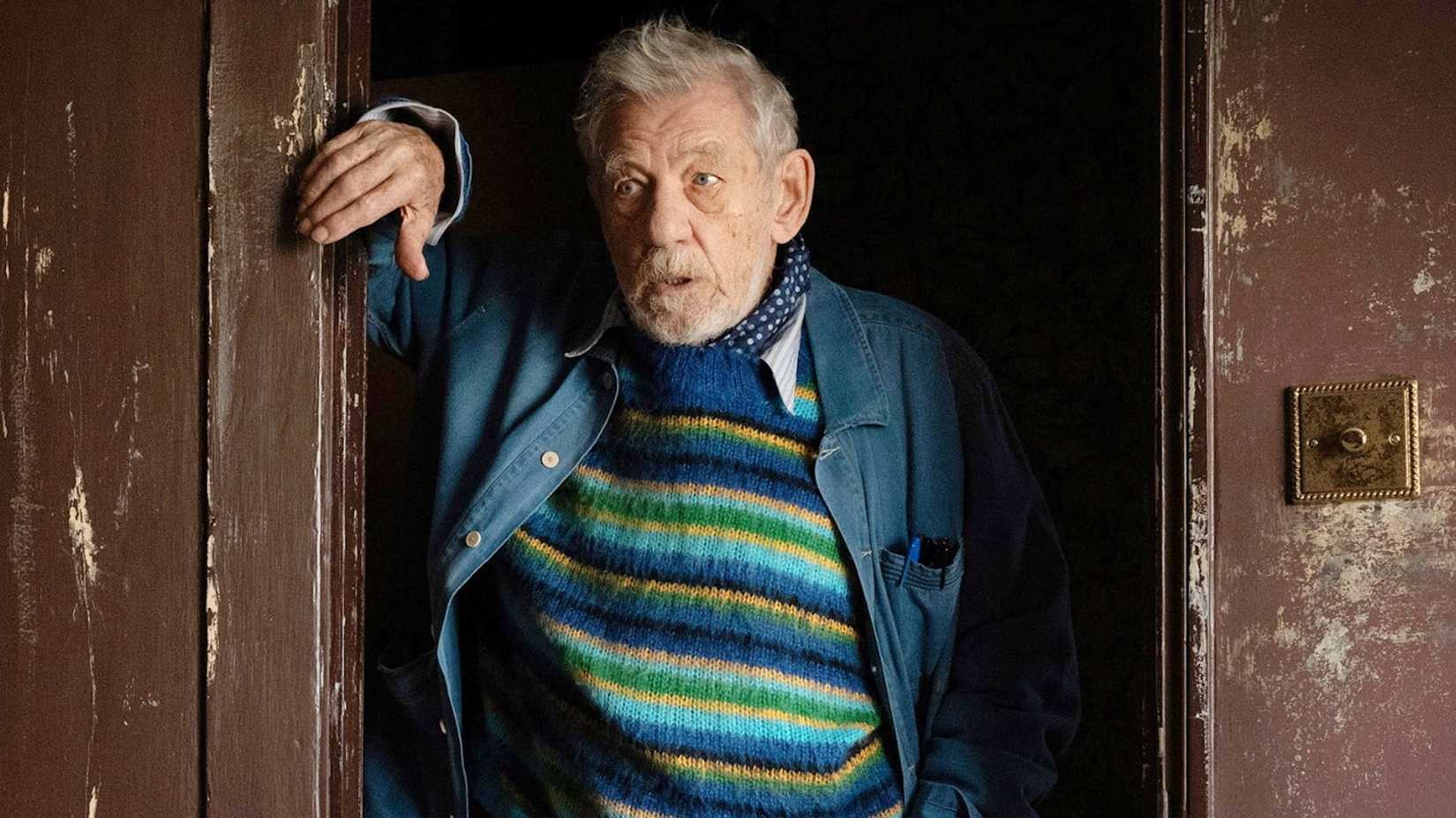 Ian McKellen Praises 'Ebenezer: A Christmas Carol' Costar Johnny Depp