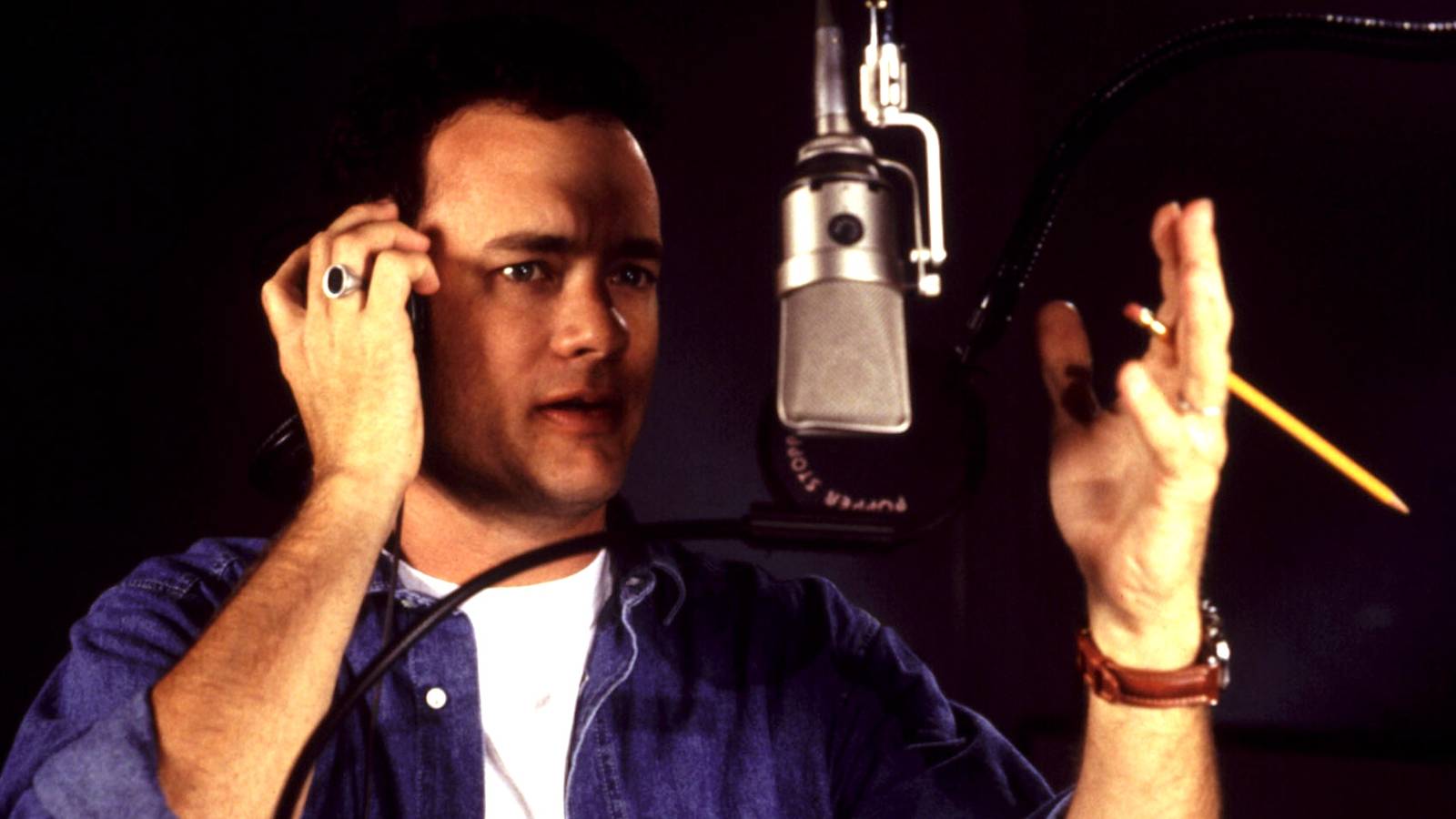 Tom Hanks Pretends to Forget His Lines to Comfort Haley Joel Osment