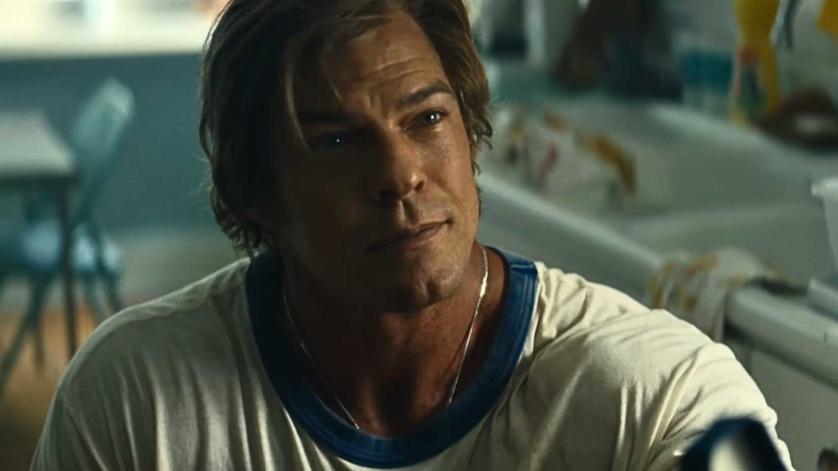 Alan Ritchson's New Action Thriller Is the Total Opposite of 'Reacher'
