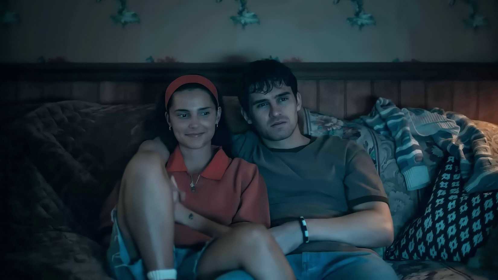 Inde Navarrette and Michael Johnston in Obsession