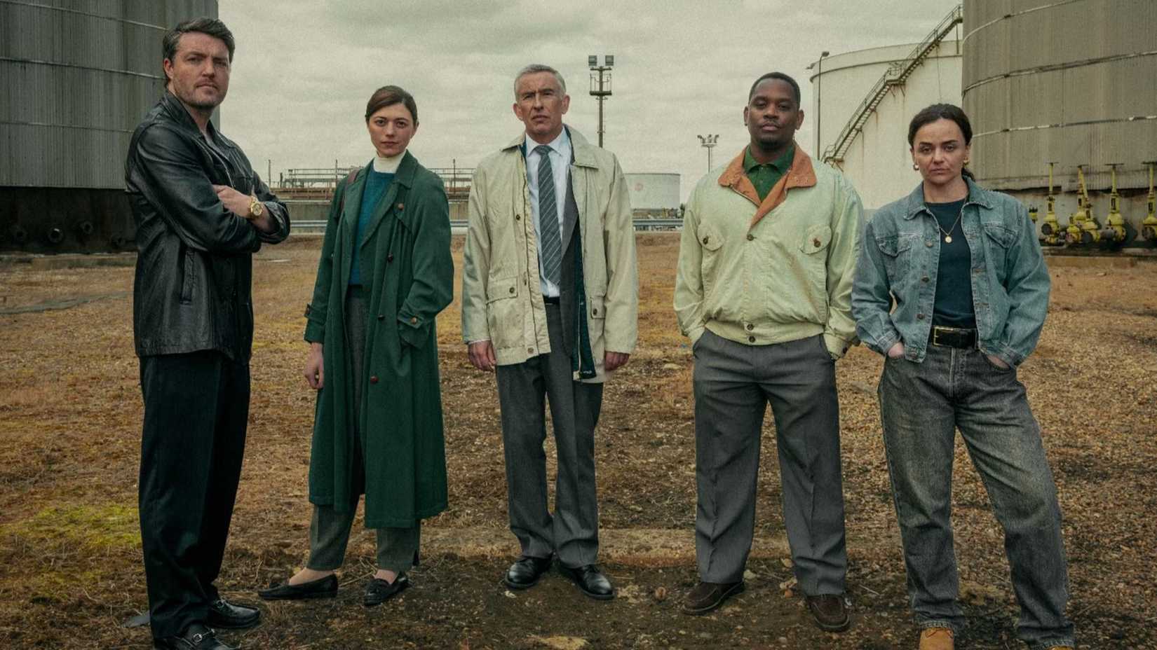 Elenco principal da série Legends em cenário externo