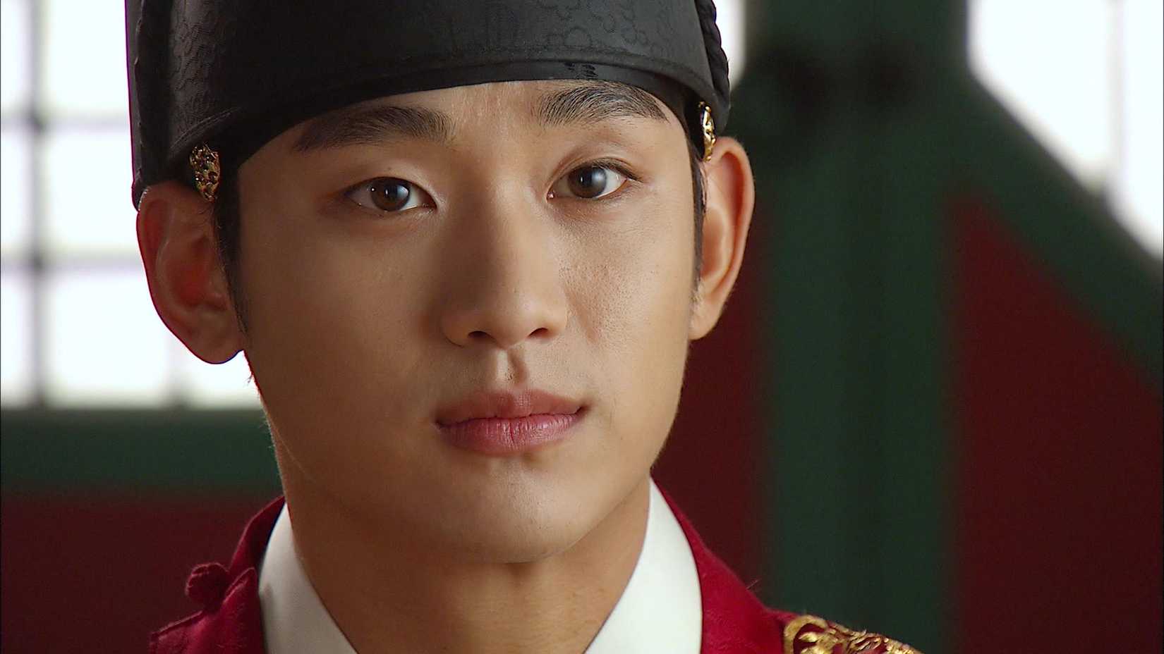 'The Moon Embracing the Sun' (2012)