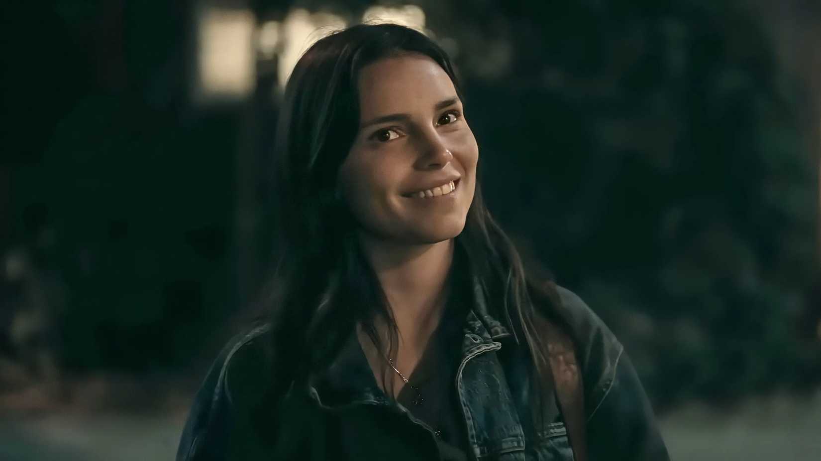 Inde Navarrette as Nikki Freeman in Obsession