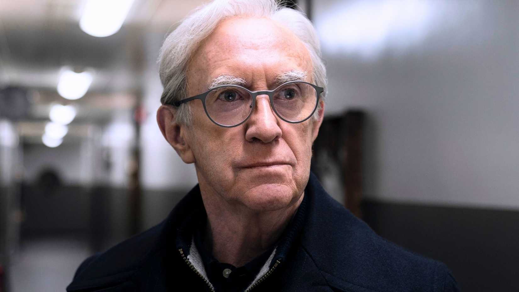 Jonathan Pryce in 3 Body Problem