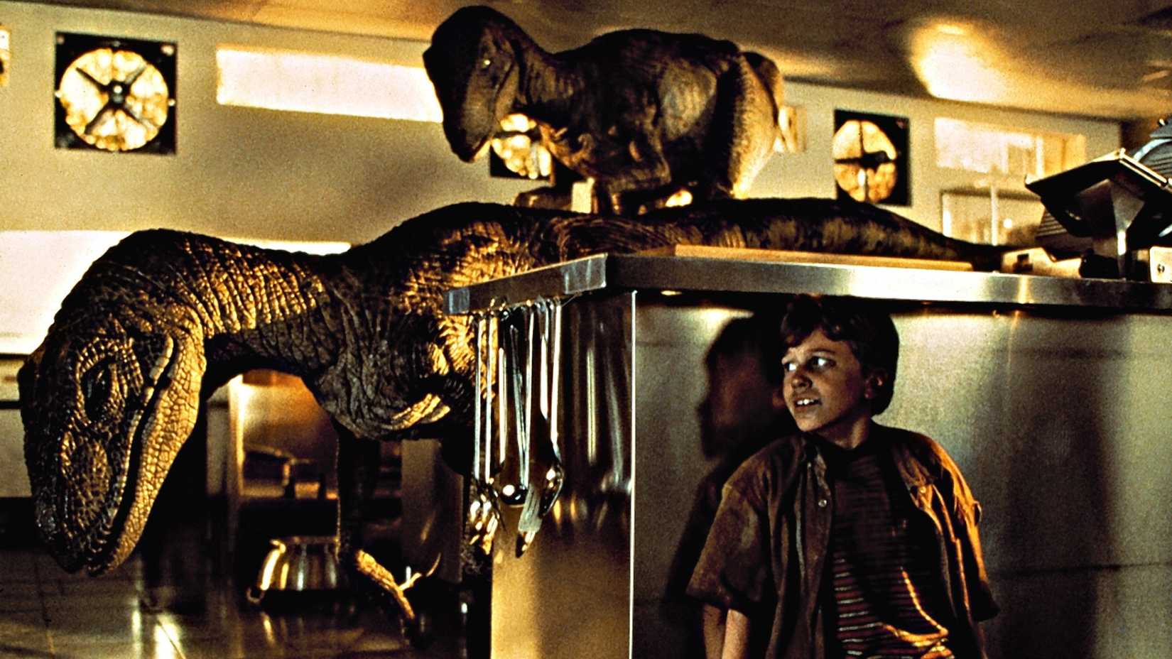 Steven Spielberg's 10 Most Exciting Action Thriller Set Pieces, Ranked