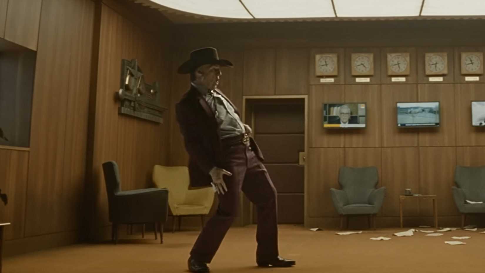 Tom Cruise in Digger