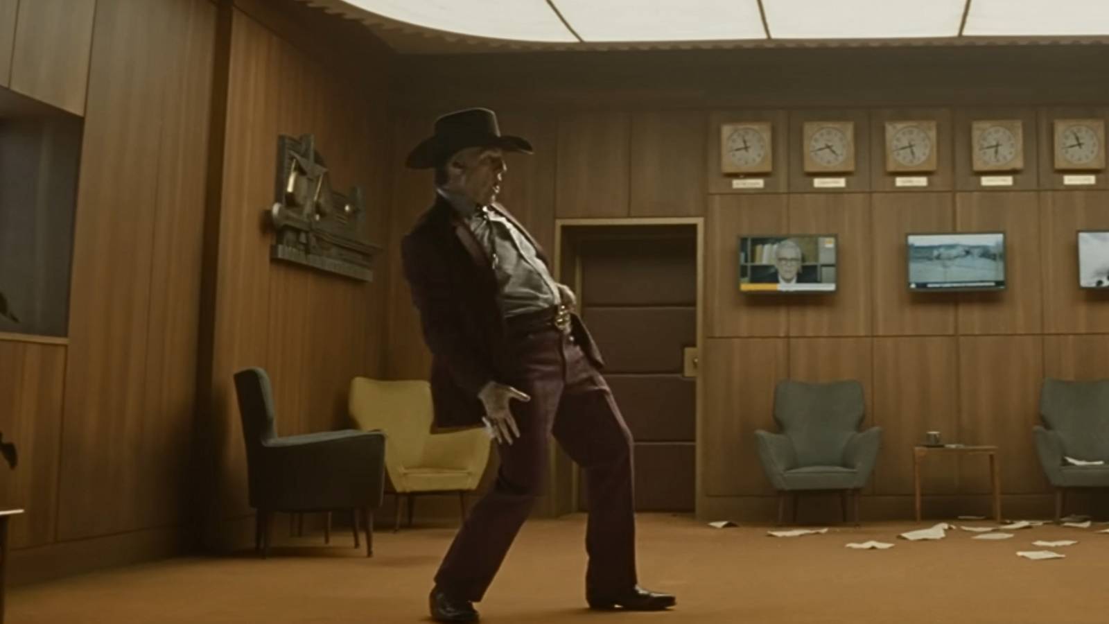 Tom Cruise Is Unrecognizable in New Trailer for Upcoming Epic 'Digger'