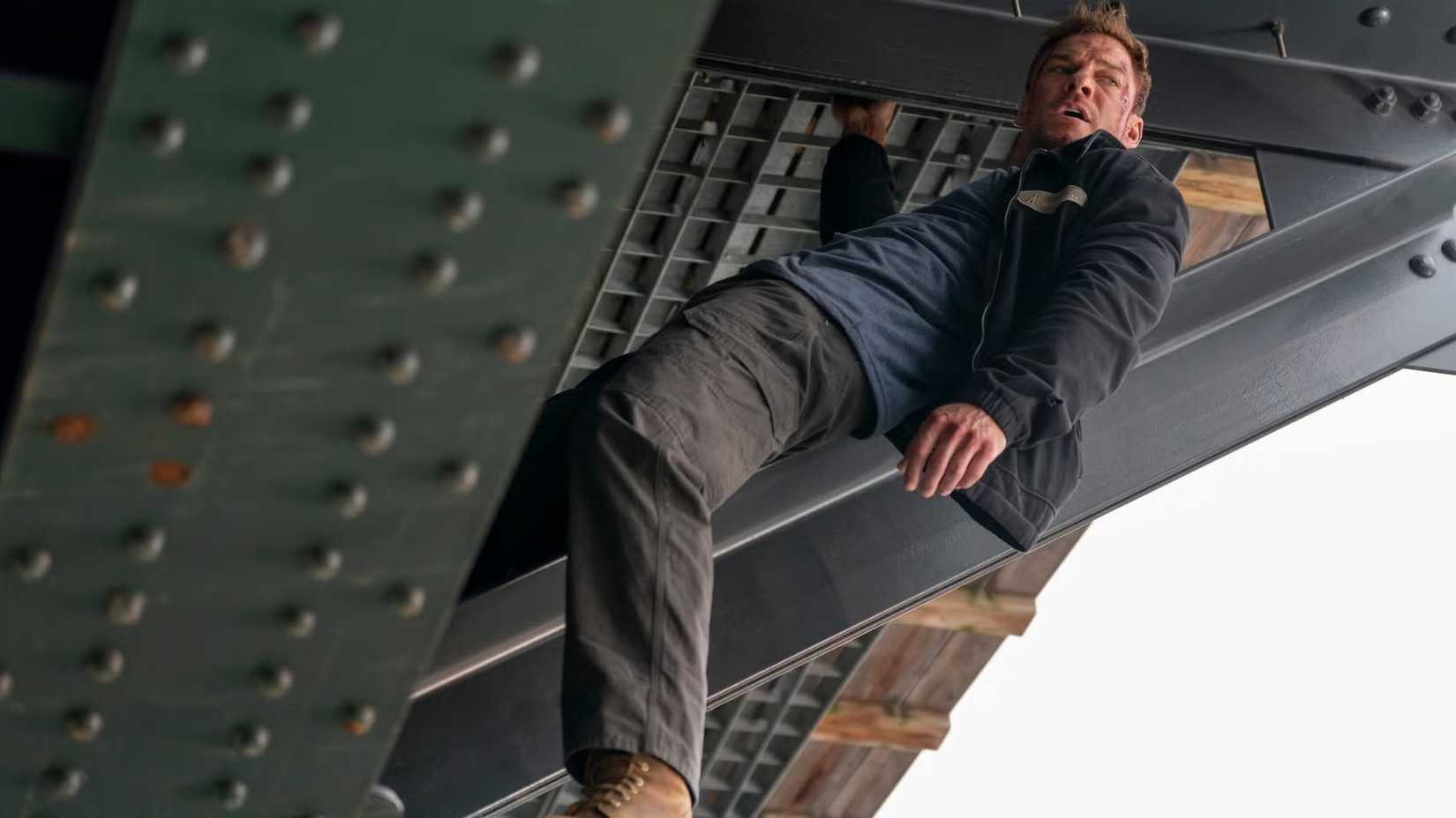 'Reacher' Season 4 Episode 5 Reveals Alan Ritchson's Fight Fatigue Concern