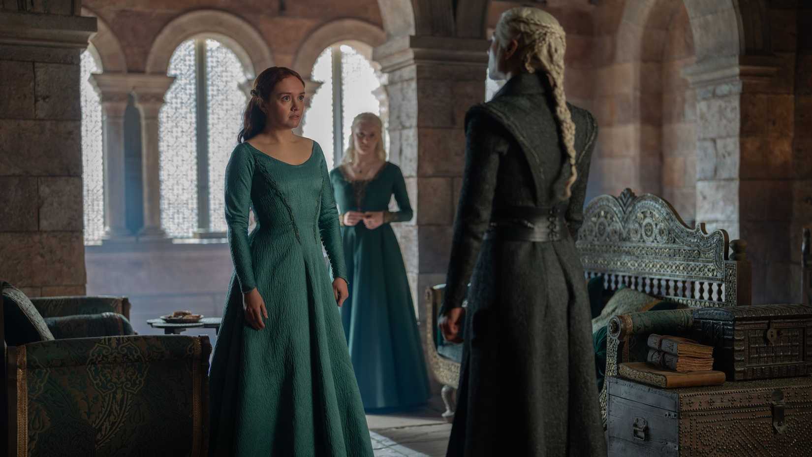 Olivia Cooke as Alicent, Phia Saban as Helaena, and Emma D'Arcy as Rhaenyra in House of the Dragon Season 3 Episode 3