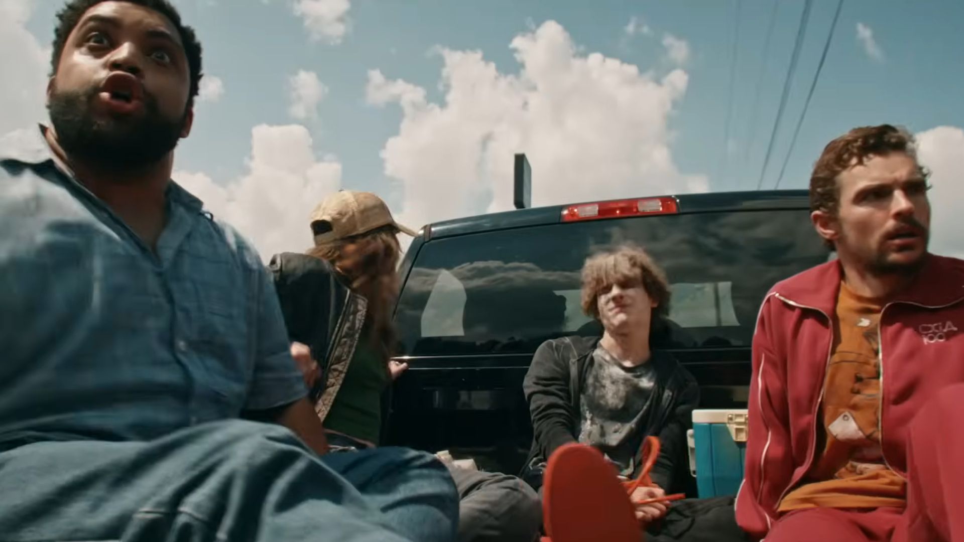 First Official 'Idiots' Trailer Unleashes "Dumb & Dumber Meets Midnight Run" Crime Film