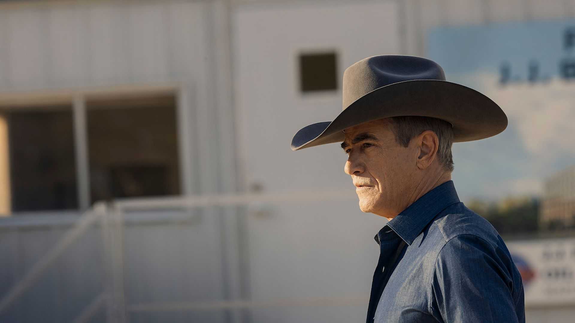 Dermot Mulroney in The Hunting Wives S2