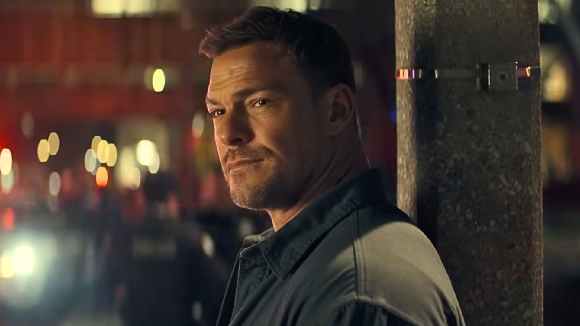 Alan Ritchson as Jack Reacher in 'Neagley' trailer.