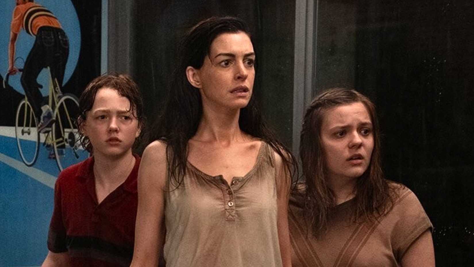 Anne Hathaway in End of Oak Street