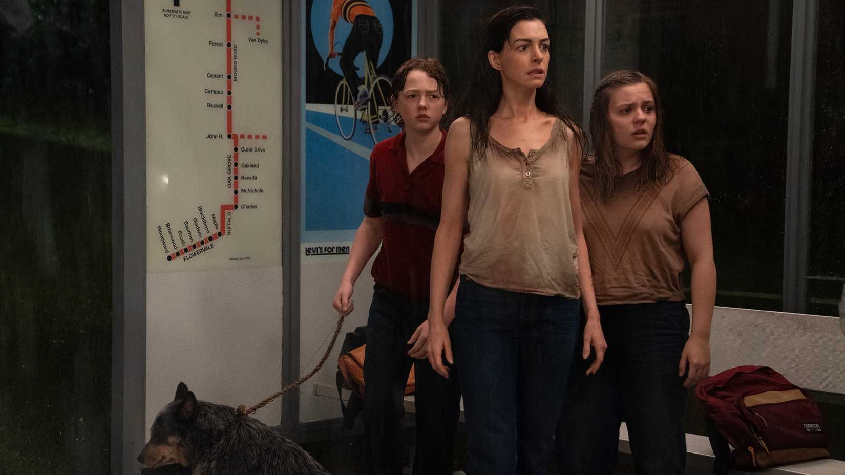 CHRISTIAN CONVERY, ANNE HATHAWAY and MAISY STELLA in The End of Oak Street