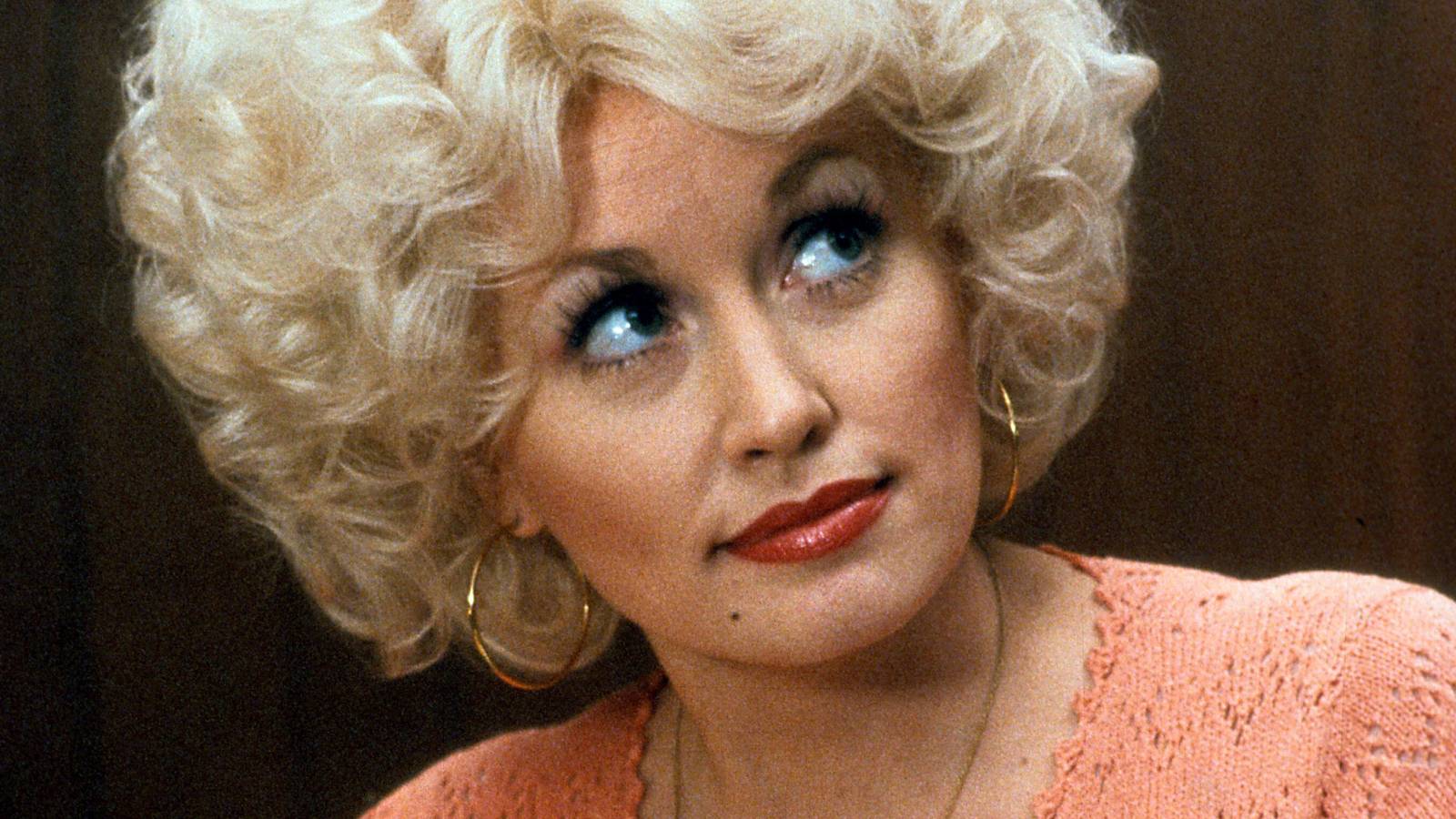 Dolly Parton Dies at Age 80, Family Confirms