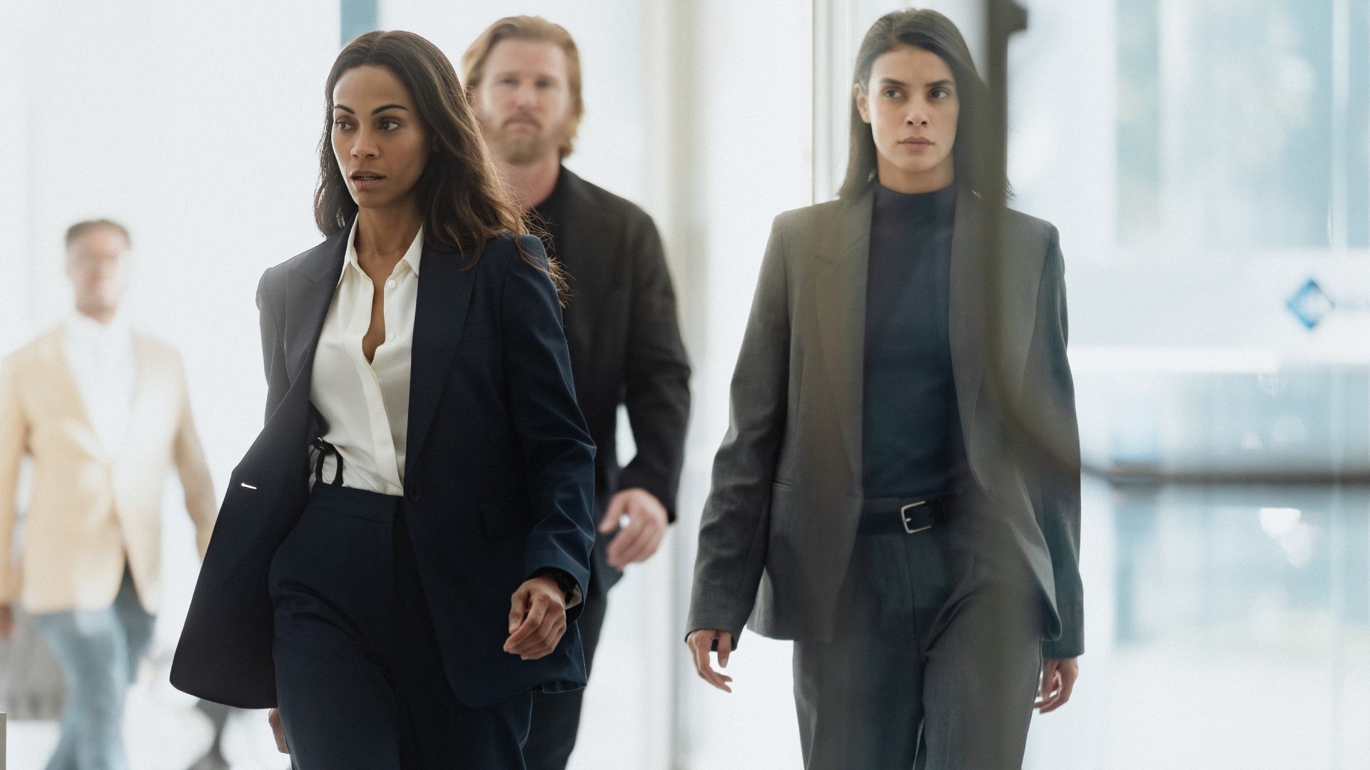 Zoe Saldana, Thad Luckinbill, and Laysla De Oliveira in Lioness