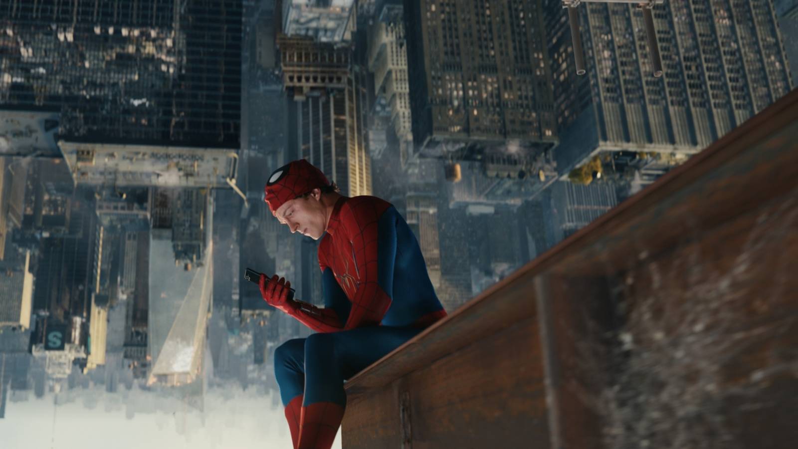 Insane MCU Theory Suggests Peter Parker's Neighbor Is a Spider-Man Comics Character