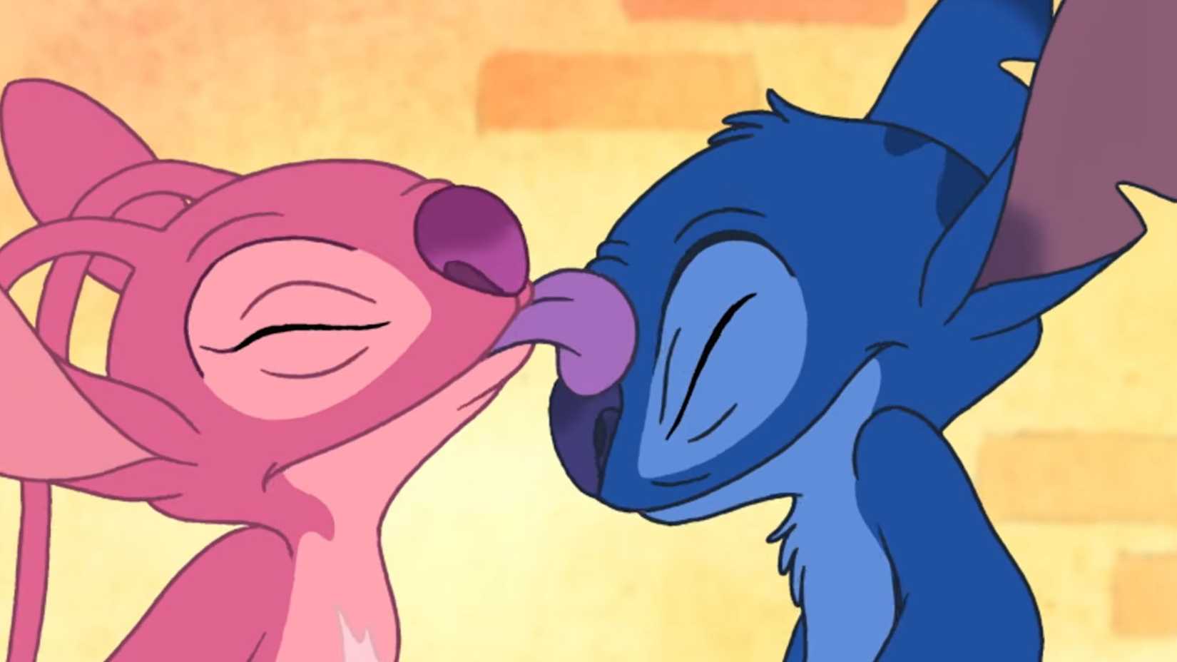 Stitch and Angel meeting in Lilo & Stitch: The Series