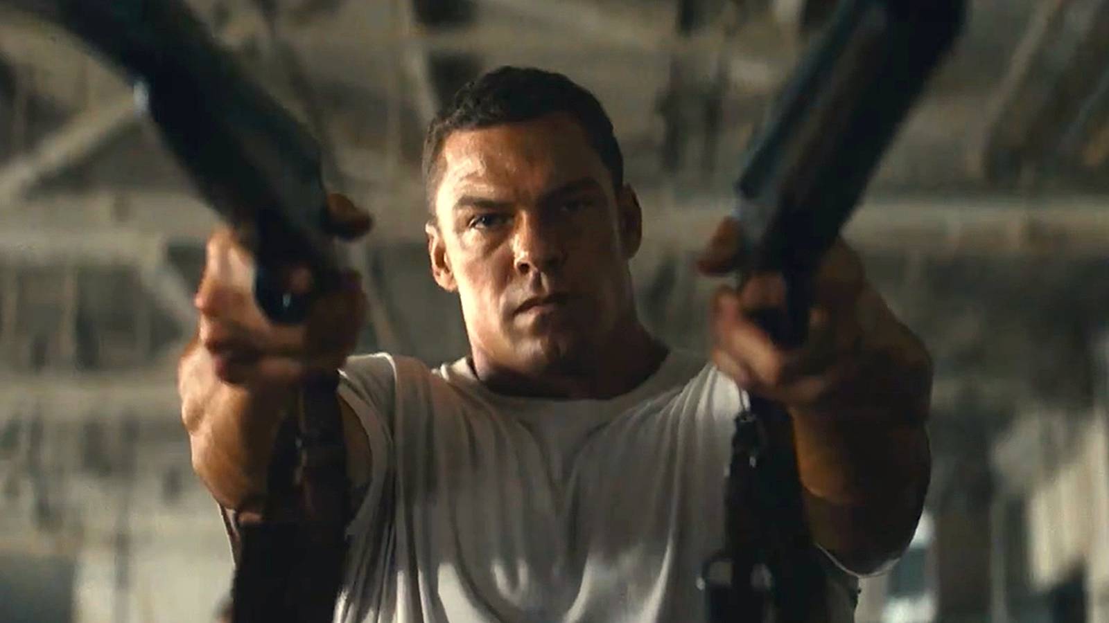 Alan Ritchson's New 103-Minute Action Thriller Is a Streaming Hit Just 1 Day After Release