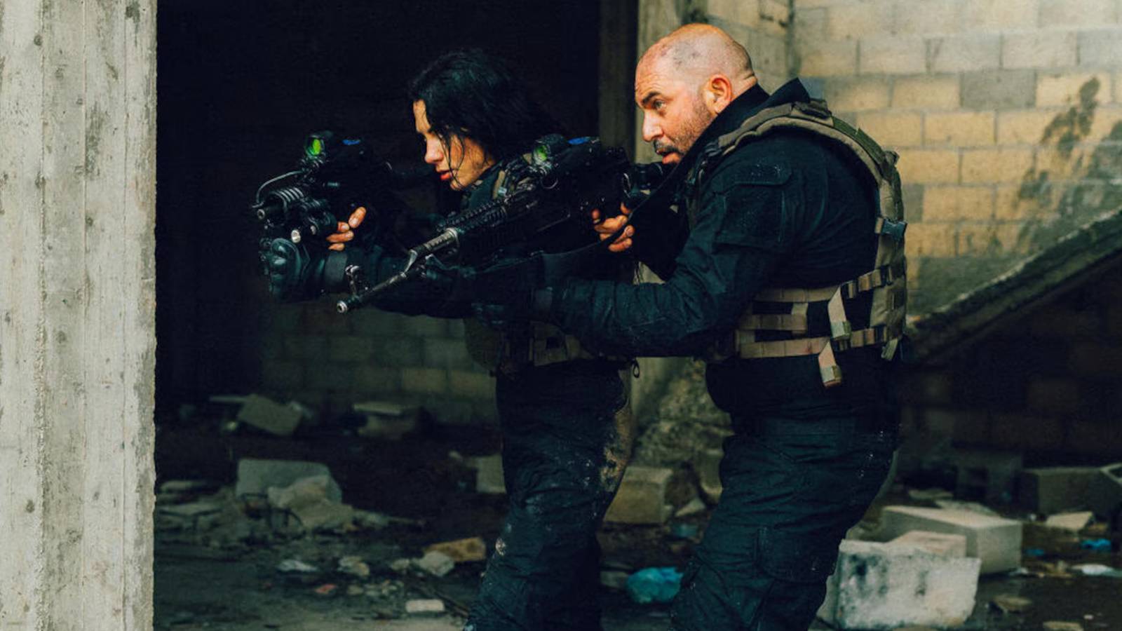 Netflix's New 10/10 Action Thriller Is Officially One of the Biggest ...