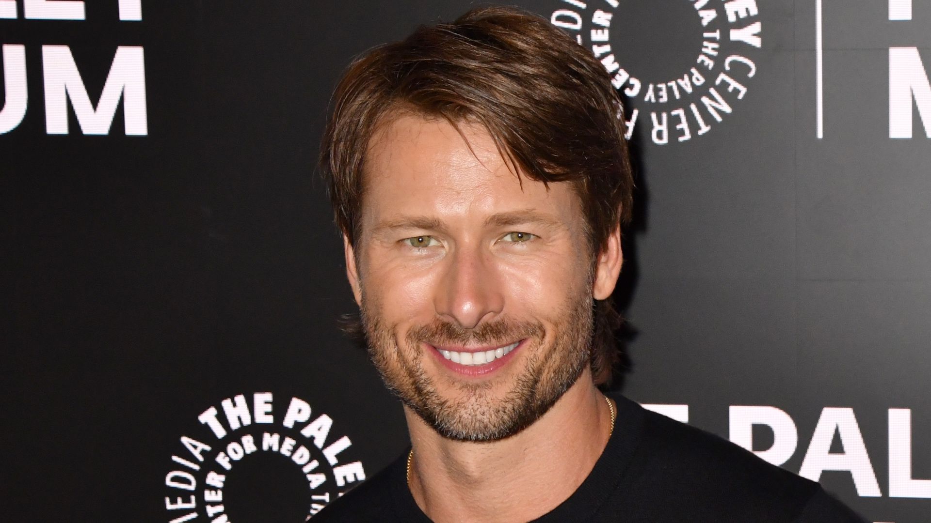 Glen Powell's New 10/10 Series Debuts to 100% on RT and Officially Becomes a Streaming Smash Hit