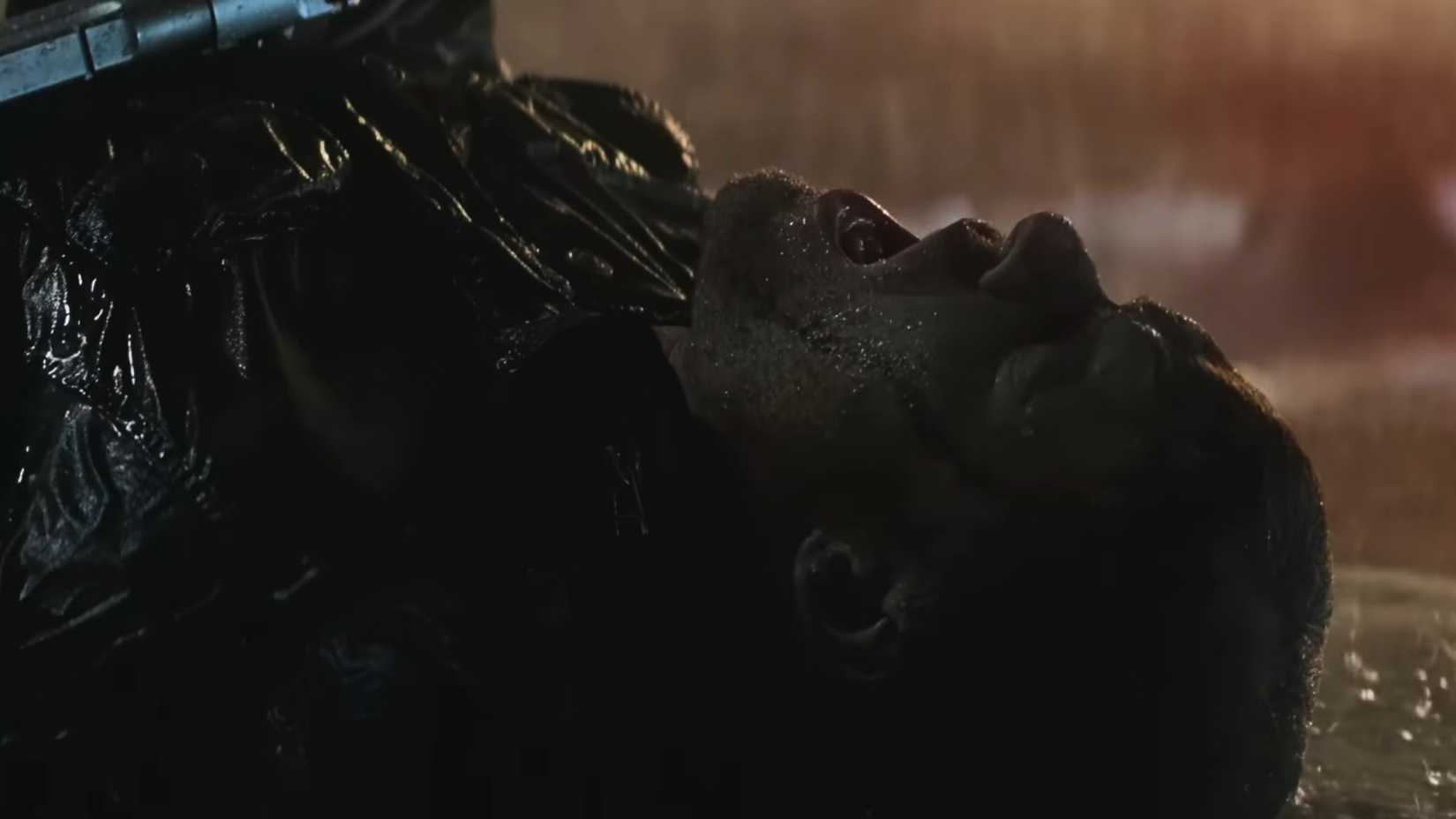 An injured Reacher in the rain