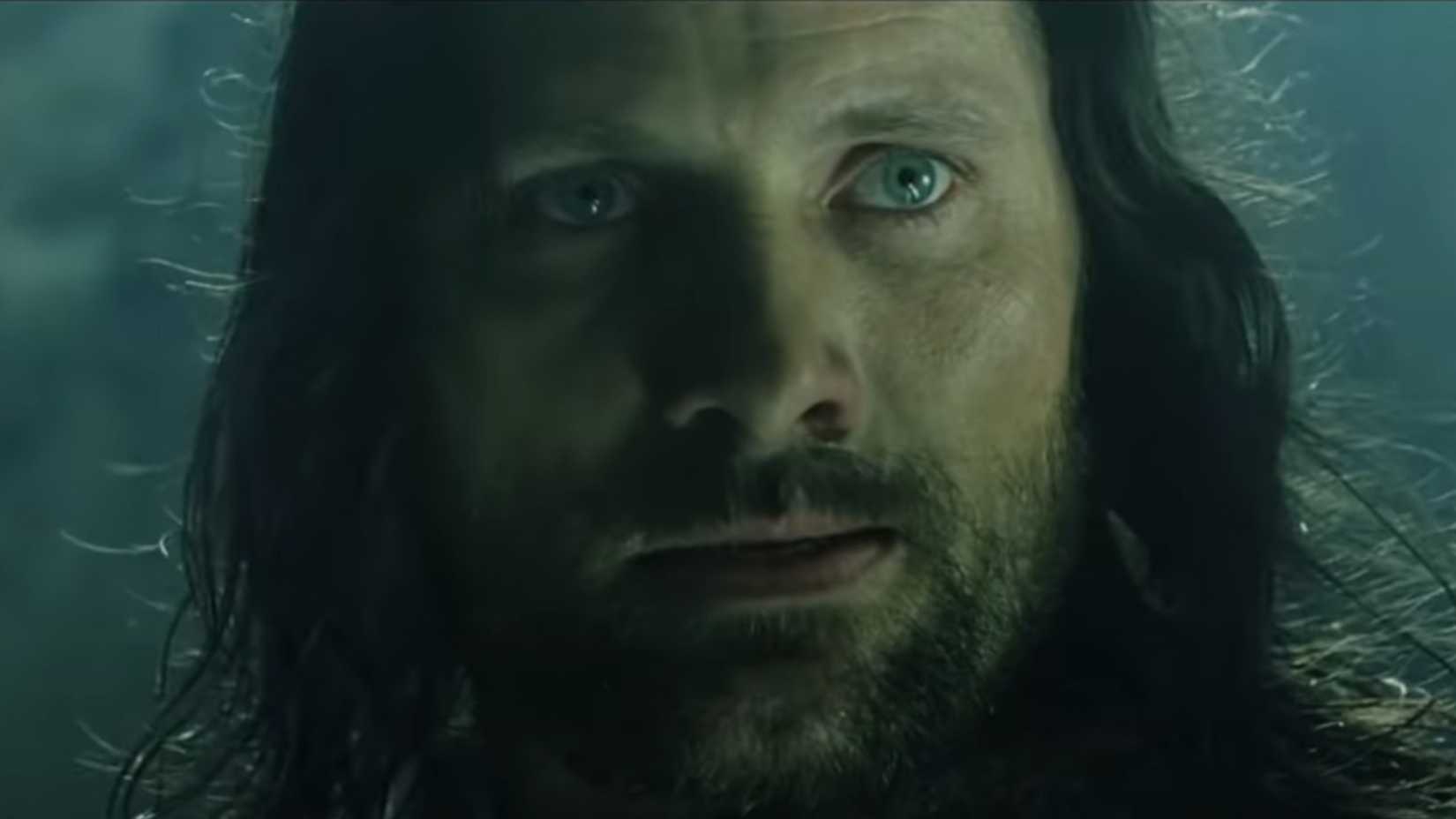 Aragorn under the mountain in The Lord of the Rings: The Return of the King