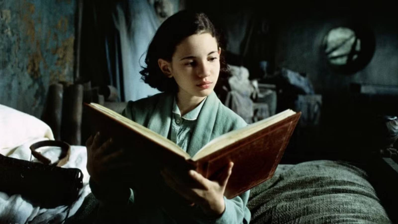 20 Years Later, Guillermo del Toro's Dark Fantasy Masterpiece to Return with New Release