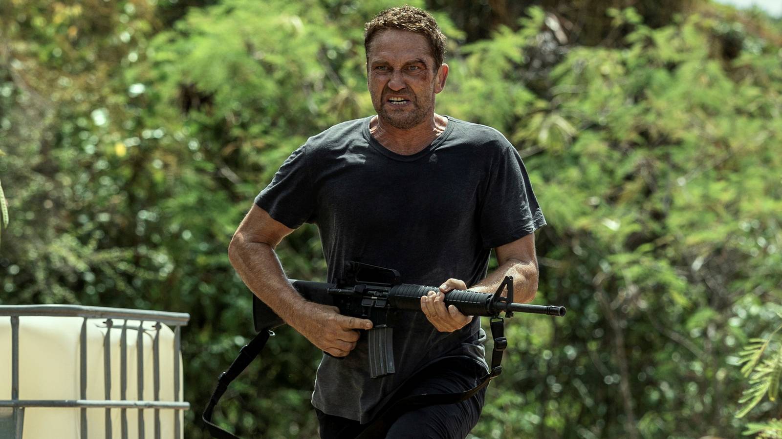 Gerard Butler's Near-Perfect 107-Minute Action Thriller Officially Soars ...