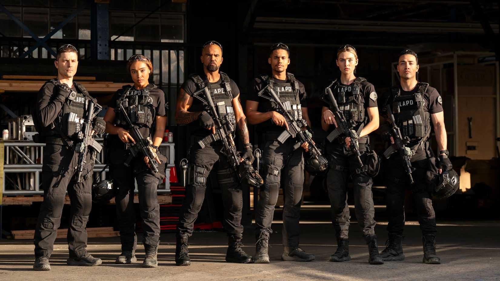 The S.W.A.T. team lines up in SWAT Exiles