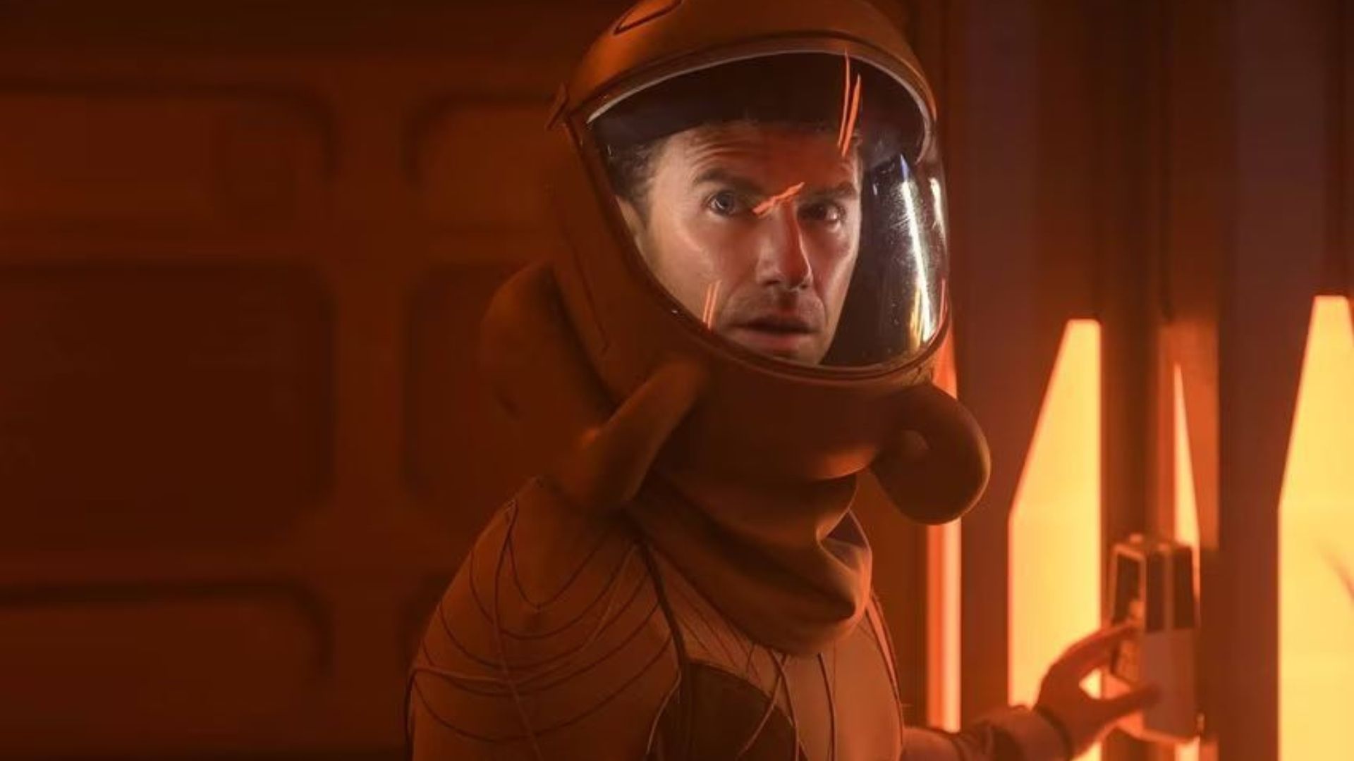 'The Expanse Meets Lost' In This 3-Part Sci-Fi Thriller That's Blowing Up on Streaming
