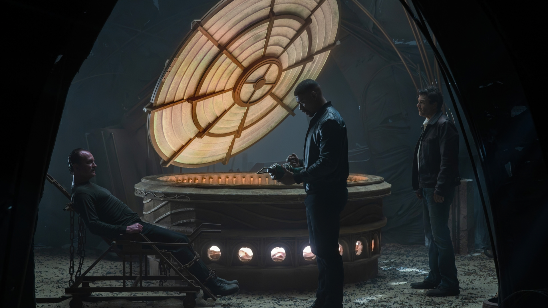 Ulrich Thomsen's Sinestro, Aaron Pierre's John Stewart, and Kyle Chandler's Hal Jordan in Lanterns finale