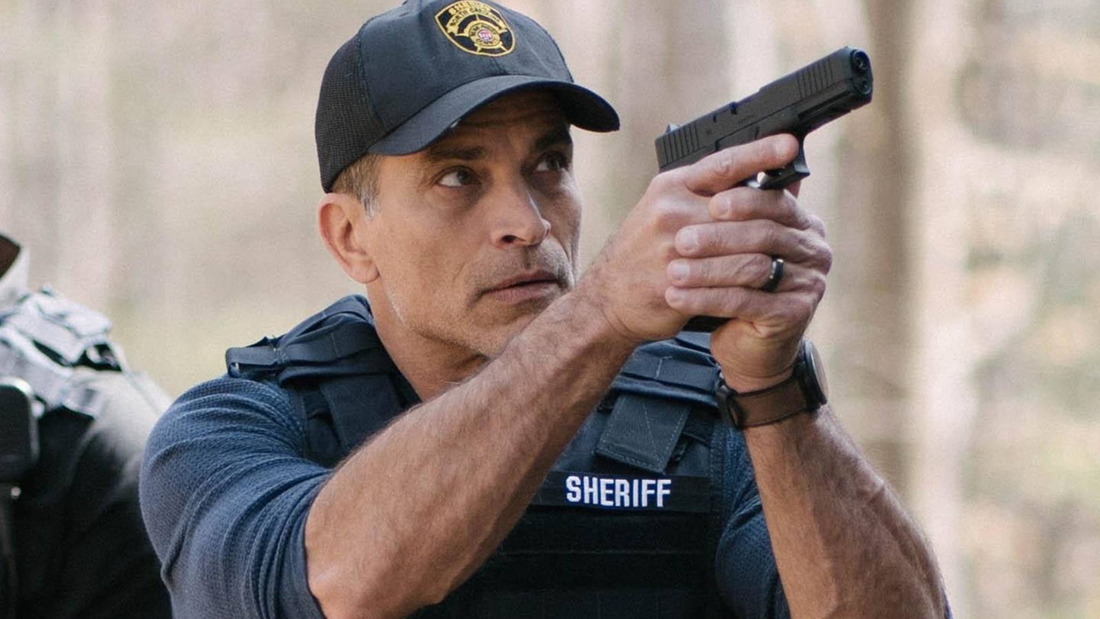 Forget 'Marshals,' Amazon's Unsung 14-Part Action Western Replacement Is a ...
