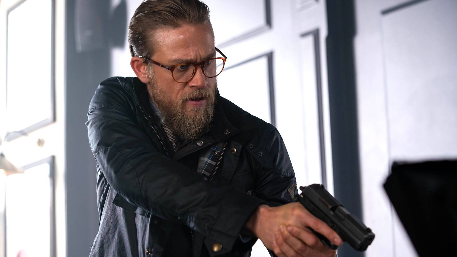 Guy Ritchie & Charlie Hunnam's Crime Thriller That Inspired Netflix ...