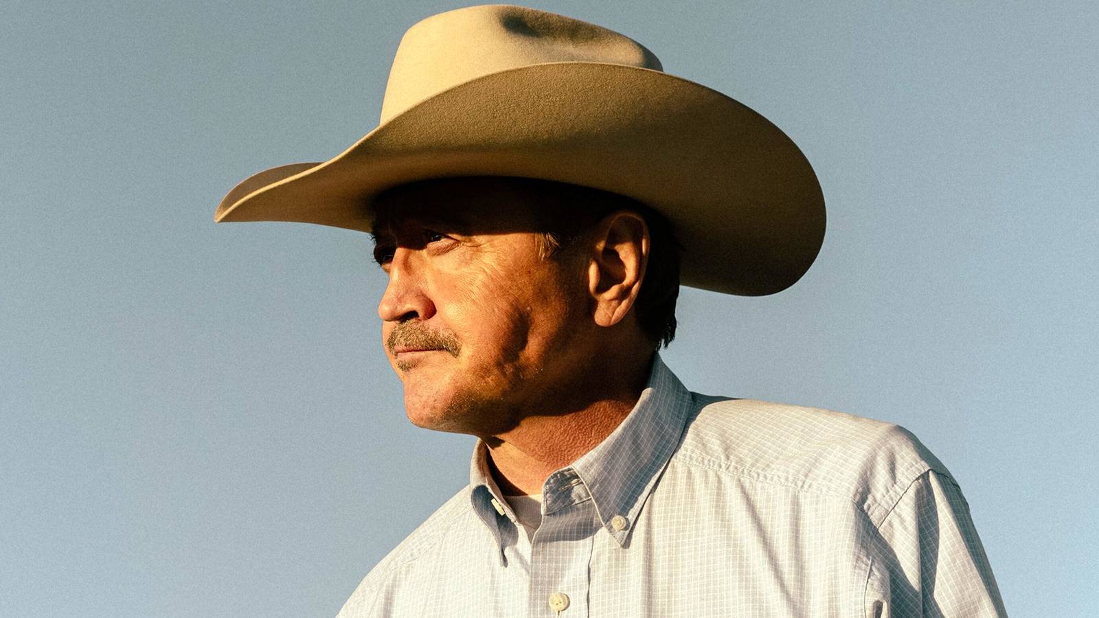 Taylor Sheridan's Record-Breaking 2-Part Gritty Western Is Officially a ...