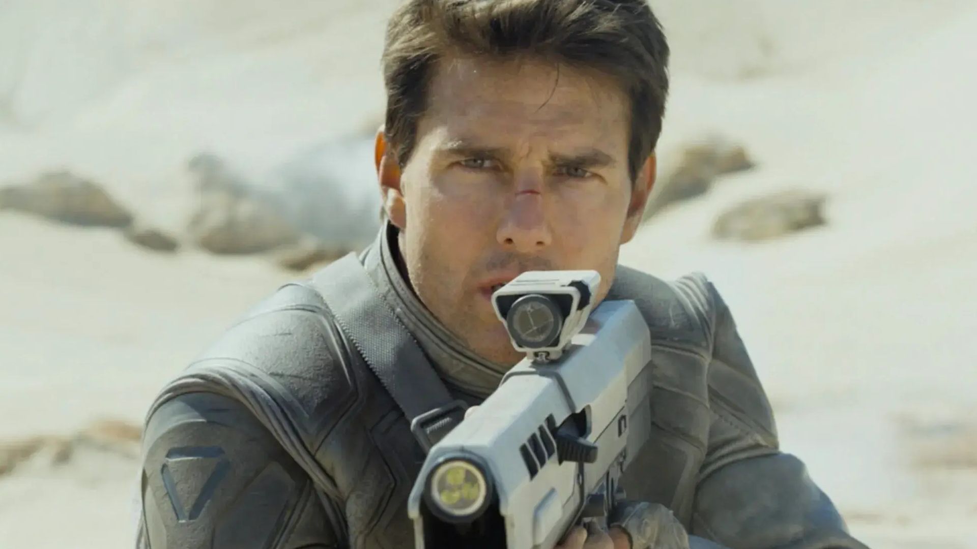 Tom Cruise & Morgan Freeman's 124-Minute Sci-Fi Thriller Officially Scores New Streaming Home