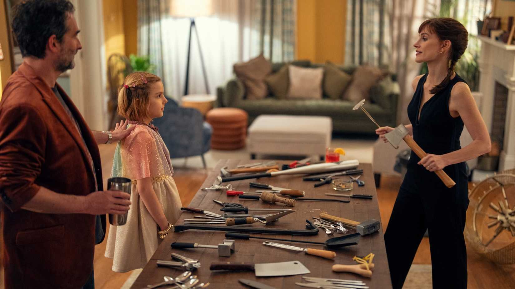 The family preparing to fight in 'Other Mommy'