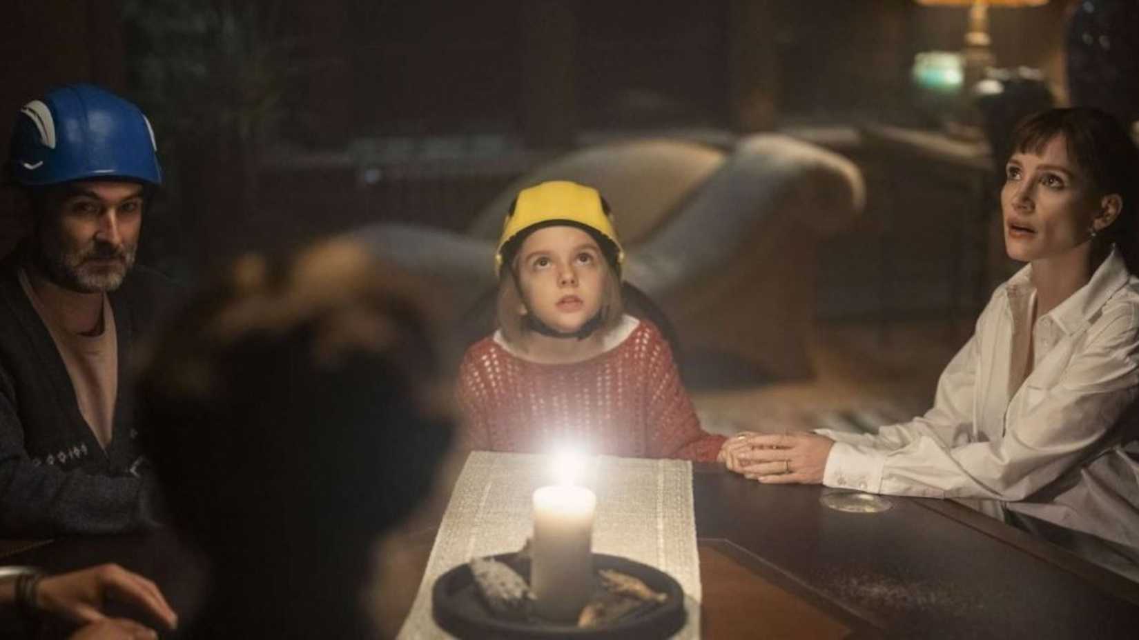 Russ, Bela, and Ursula during 'Other Mommy's seance scene