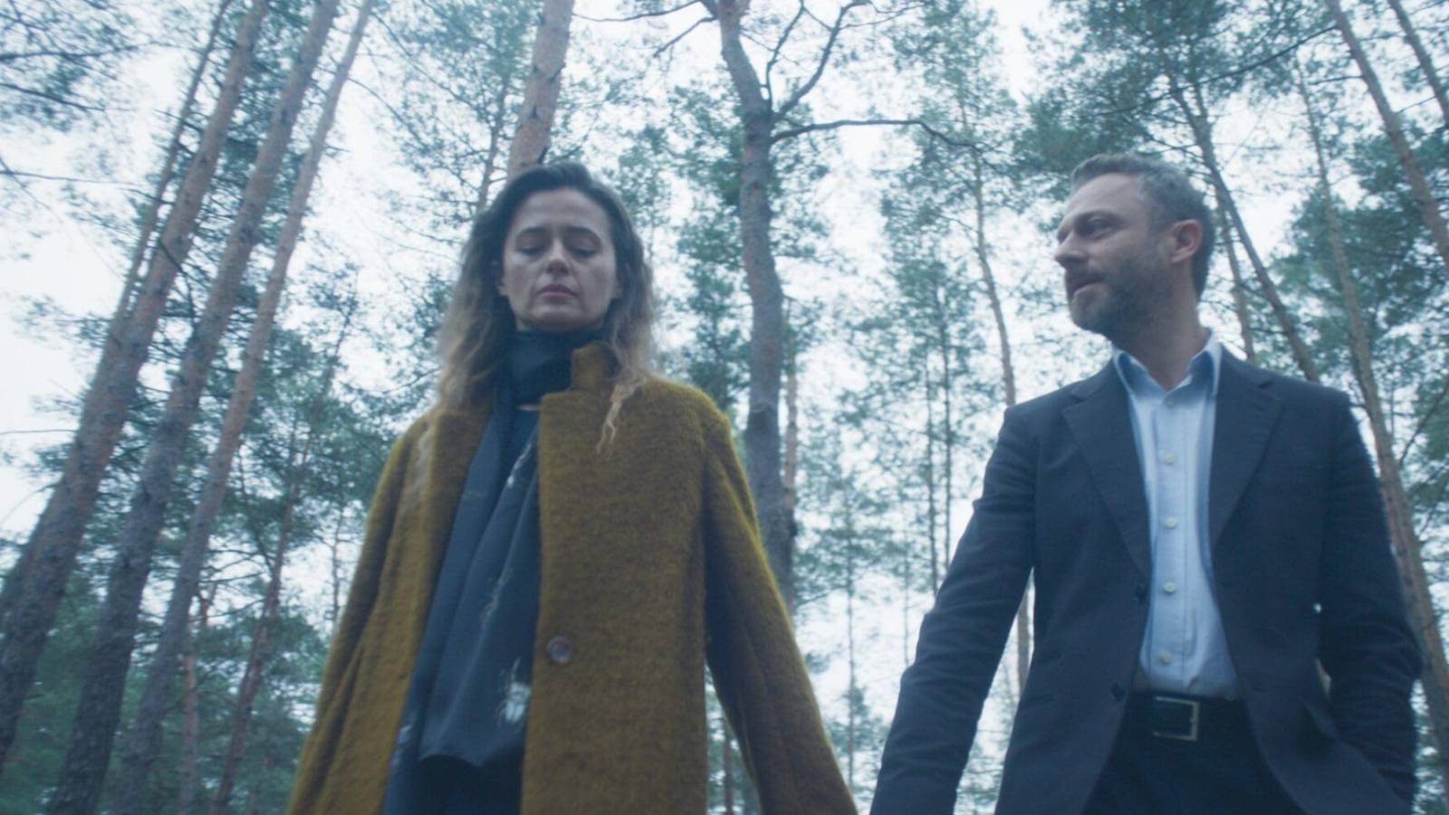 Agnieszka Grochowska and Grzegorz Damiecki in The Woods