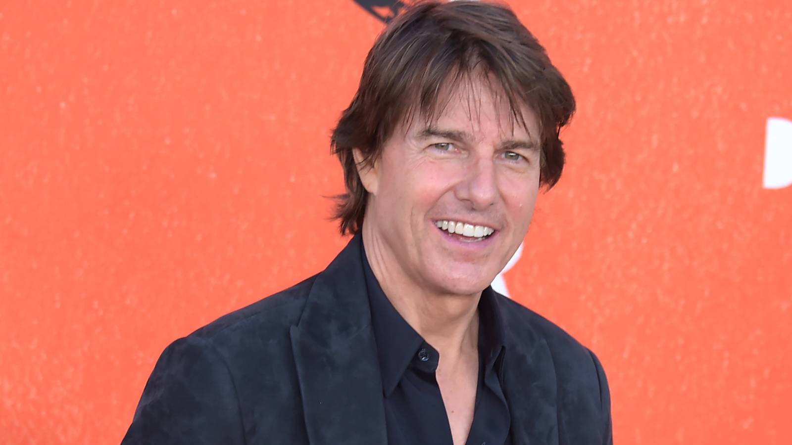 Tom Cruise Went Undercover as a FedEx Deliveryman To Prepare for a 2000s ...